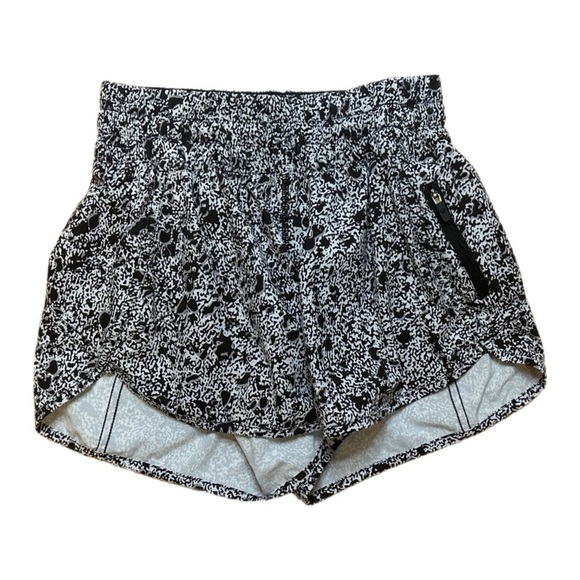 Lululemon Tracker Short V *4" - Picture 1 of 8